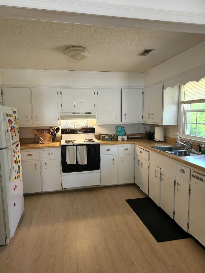 Cottage By The Beach Best Suited For Large Groups ウィルミントン エクステリア 写真